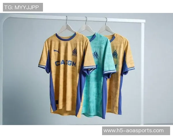 足球俱乐部球衣的设计演变与文化意义探讨